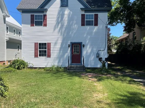 41 King St, Onancock, VA 23417