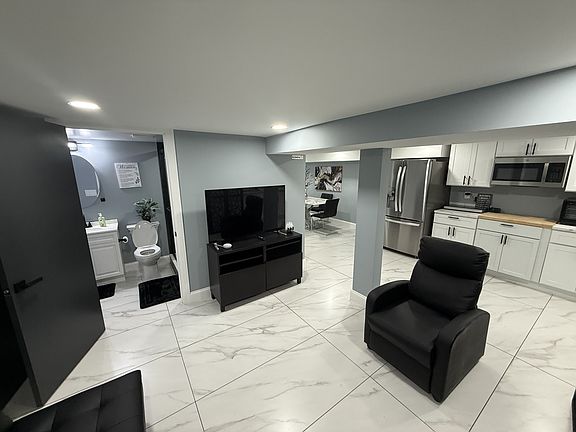 5th image of 7022 High Bridge Rd #2