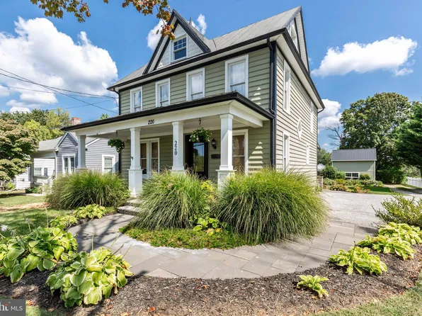 220 Pennsylvania Ave, Westminster, MD 21157