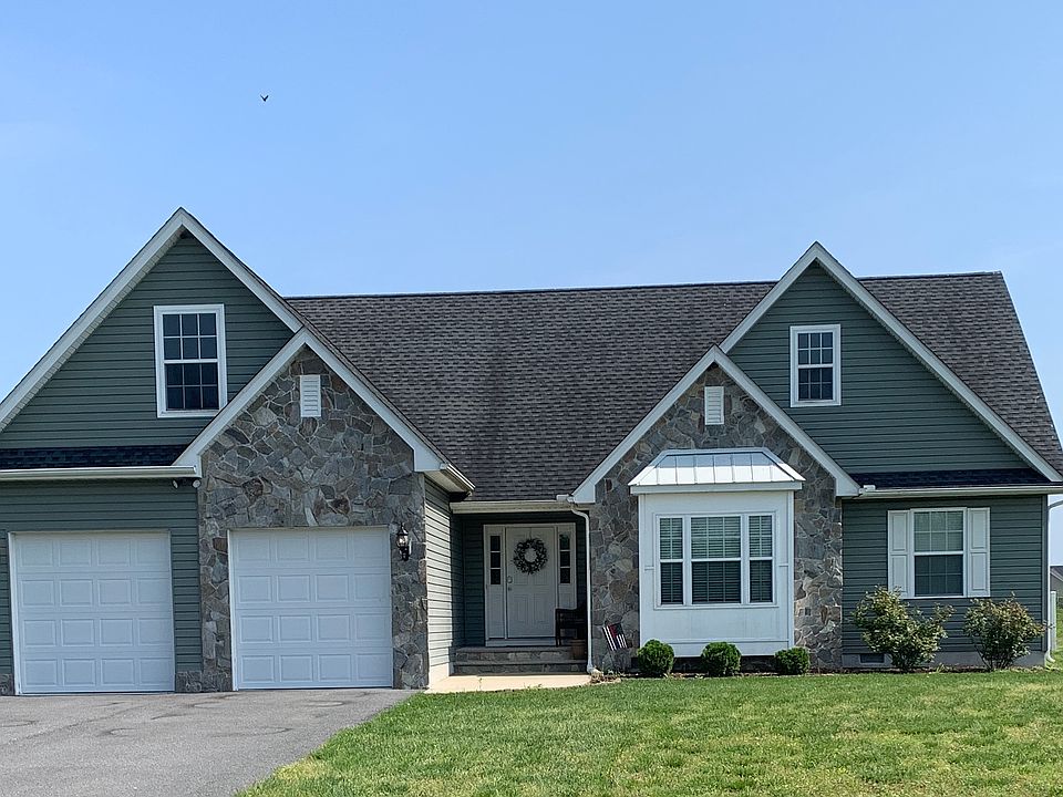 1st image of 7 Abagail Cir