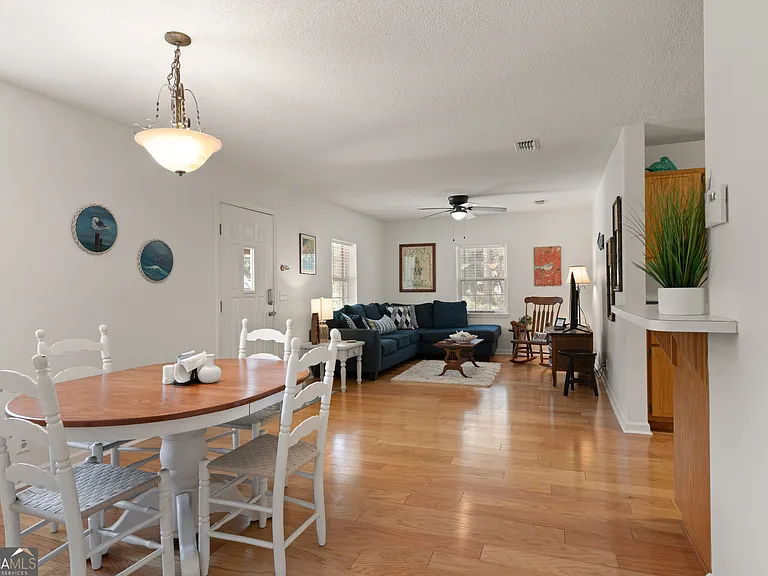 501 Bailey St — Photo 10