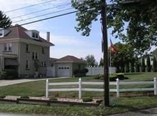 1060 Butler Rd, Springdale, PA 15144