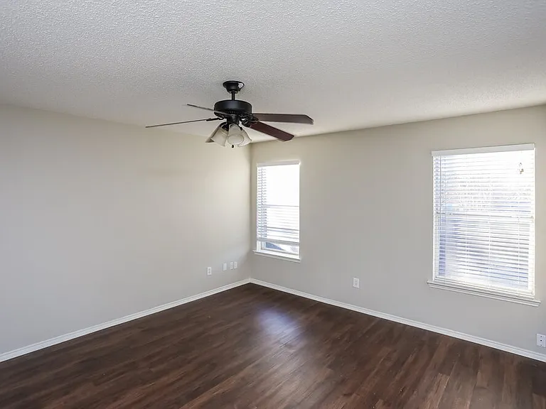 4220 Fernleaf Dr — Photo 9
