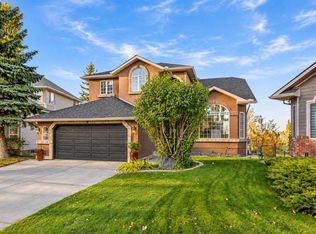 211 Douglasview Rd SE, Calgary, AB T2Z 2S1