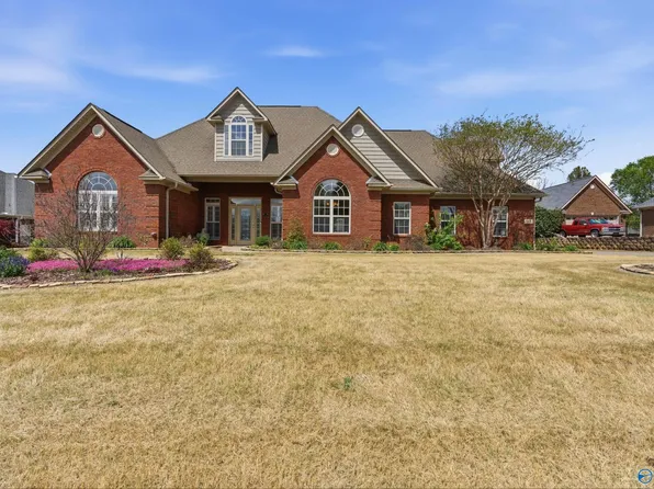 211 Ash Ridge Dr, New Market, AL 35761