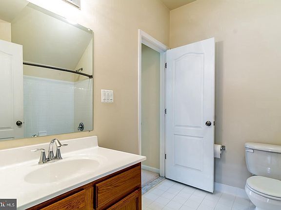 3rd image of 11148 Wortham Crest Cir #114