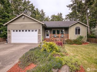 566 Duck Lake Dr SE, Ocean Shores, WA