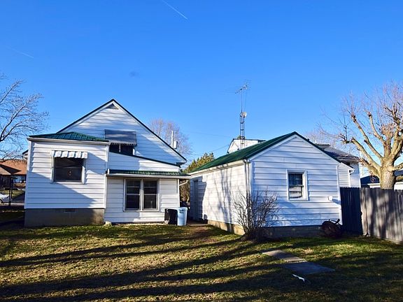 5th image of 319 Eisenhower Ave