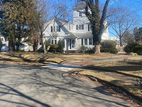 2nd image of 16 Hillcrest Road