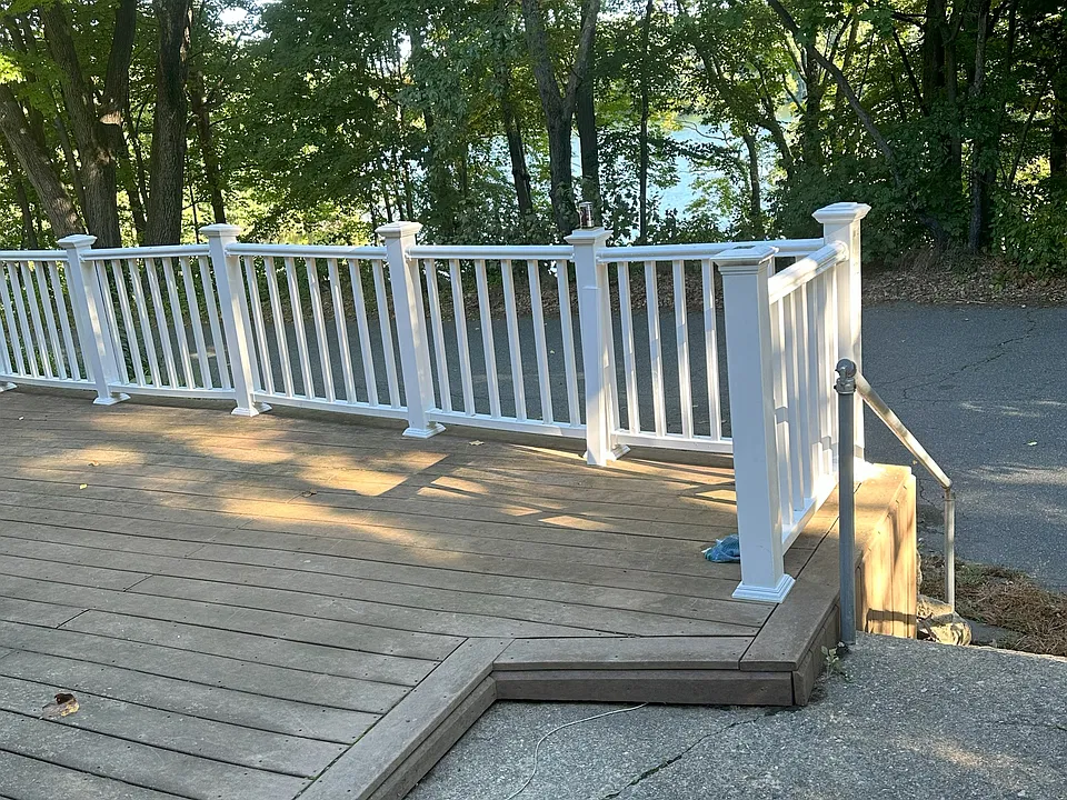 Deck railing and steps (5)