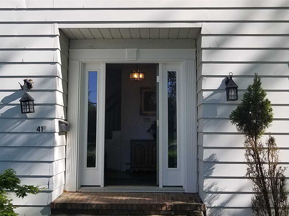 3rd image of 41 Fuller Ln