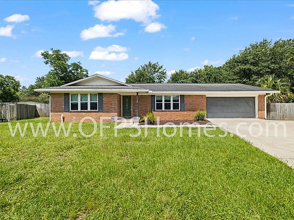 2nd image of 1112 Coral Dr