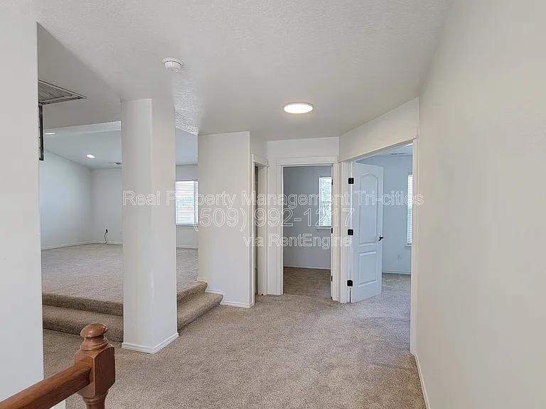 5017 Laredo Dr — Photo 9