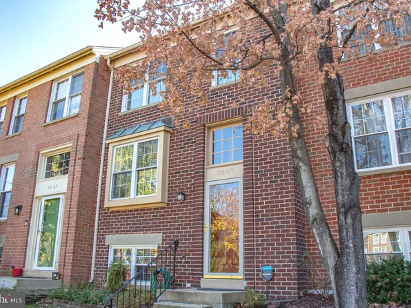 5227 Cannes Ct, Alexandria, VA 22315
