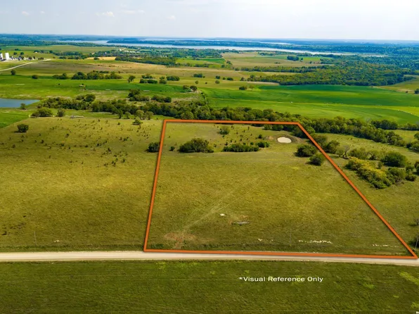 1200B E 100th Rd, Berryton, KS 66409