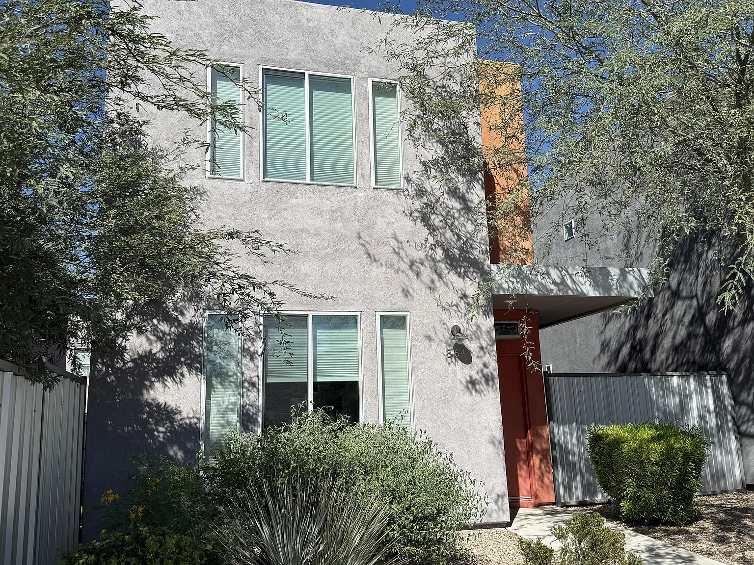 3 bed, 2.5 bath, 1624 sqft, $2,000 — Photo 2