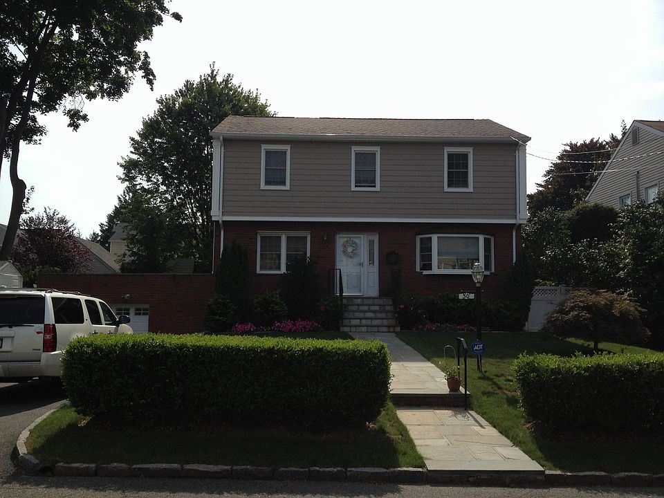 2nd image of 50 Bradley Rd