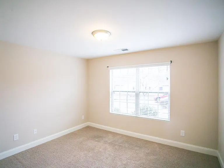 4719 Sweetwater Dr — Photo 8