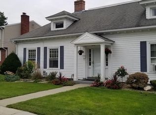 15 Hendrick St, Chicopee, MA 01020