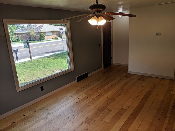 3rd image of 2212 S Indiana Ave