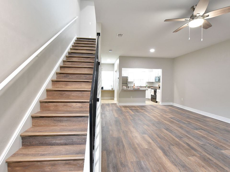 1st image of 677 NW 29th Ave #8818835