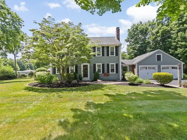 7 Ritter Rd, Hingham, MA 02043