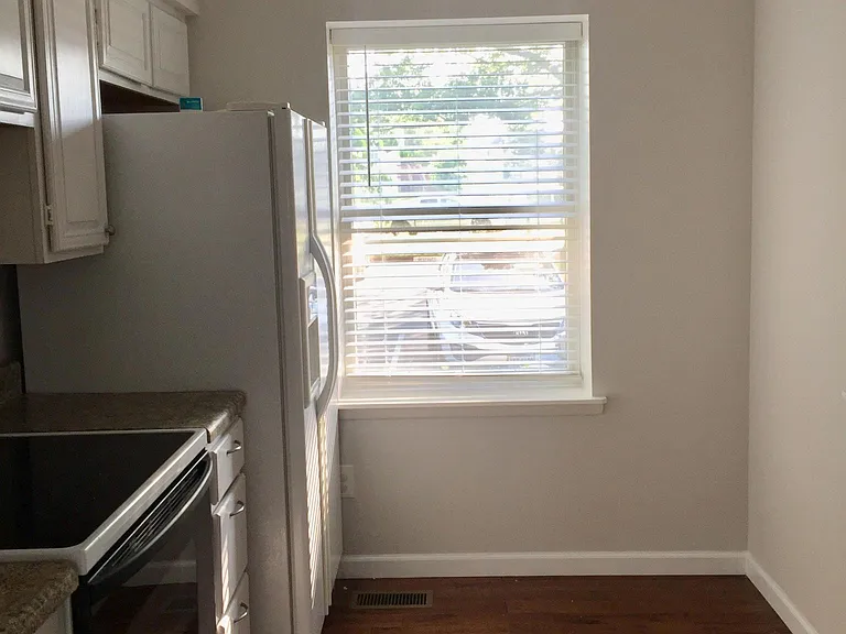 3712 Sudley Ford Ct — Photo 4