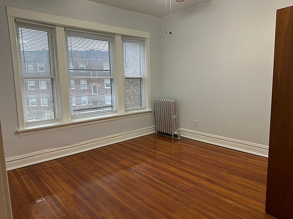 5th image of 5639 N Wayne Ave APT 2