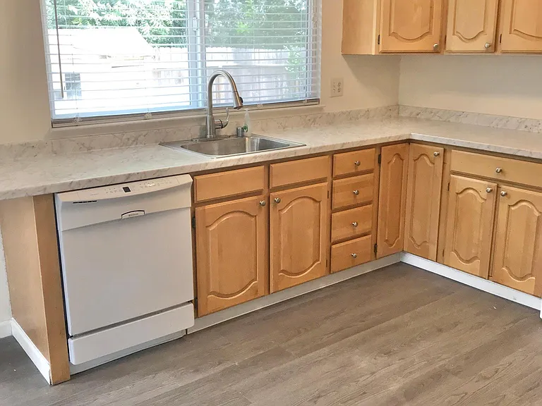 501 Myrtle Ave — Photo 8