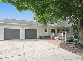 631 Evergreen St, Jenison, MI 49428