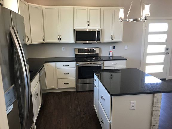 3rd image of 1429 Beechwood Dr