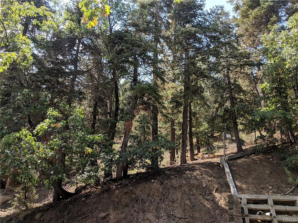 2nd image of 42963 Falls Ave