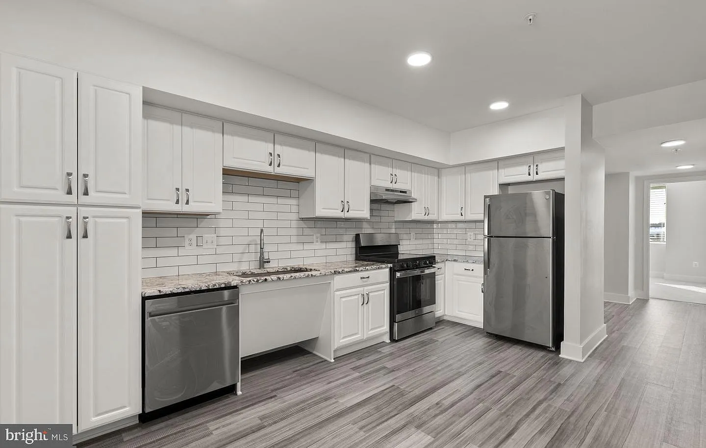 19520 Village Walk Dr — Photo 4