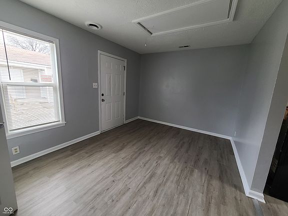 3rd image of 631-633 Dayton Ave