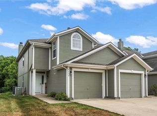 5539 NW Moonlight Meadow Dr, Lees Summit, MO 64064
