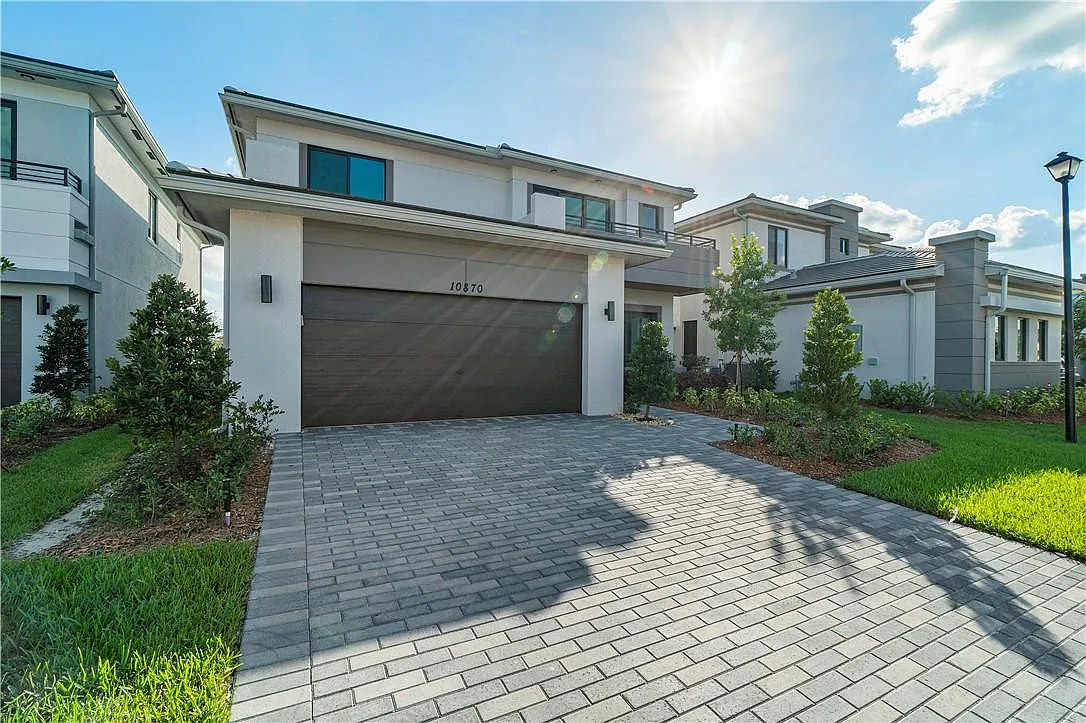 4 bed, 4.0 bath, 3056 sqft, $7,000 — Photo 2