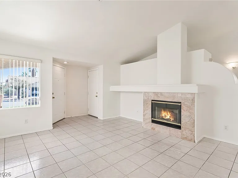3523 Autumn Rain Ct — Photo 10