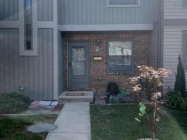44 Helmsman Ct, Baltimore, MD 21221