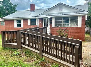105 Shoaf St, Lexington, NC 27292