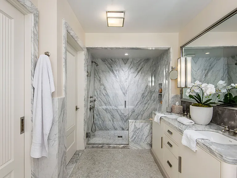 The Residences at Palisades Village — Photo 45