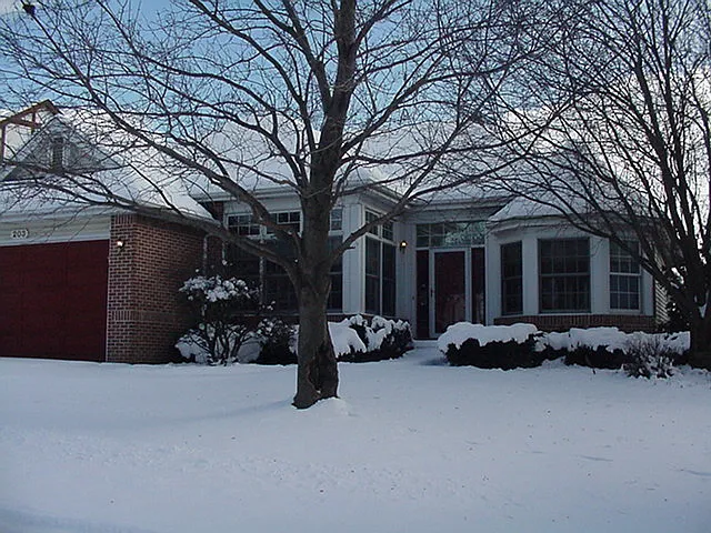 203 Robincrest Ln photo 1