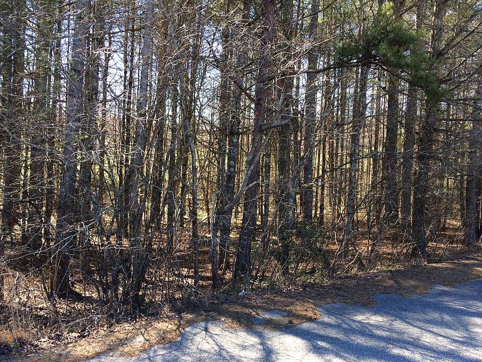 1st image of 3 Autumn Hills Dr