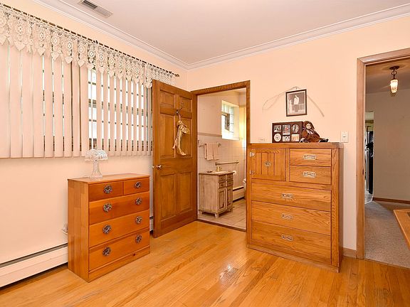 4th image of 3606 Hawthorne St