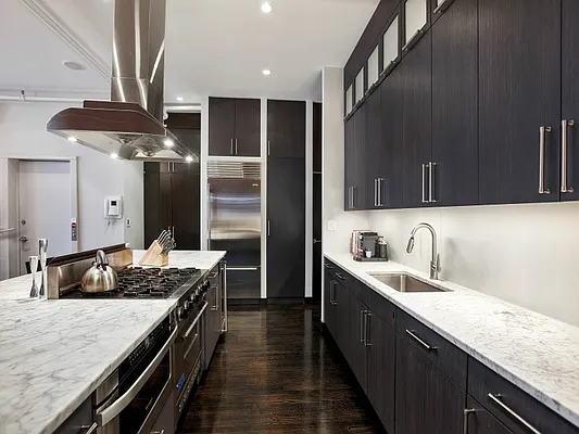 Sold by Sotheby's International Realty | media 21