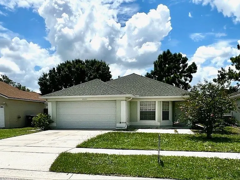 2024 Donegan Pl — Photo 2