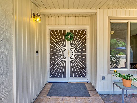 5th image of 1941 E Laguna Dr