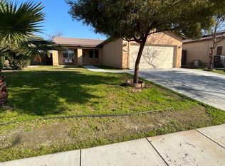 1310 Via Barcelona Ct, Wasco, CA 93280