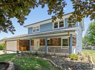 2311 Mayflower Dr, Aurora, IL 60506