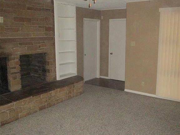 3rd image of 7200 Yolanda Dr
