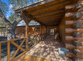 1912 Phantom Rider Trl, Spring Branch, TX 78070